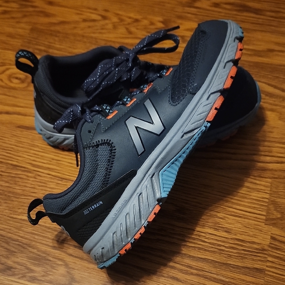 New Balance Women's' Dark Blue and Bright Orange Sneakers